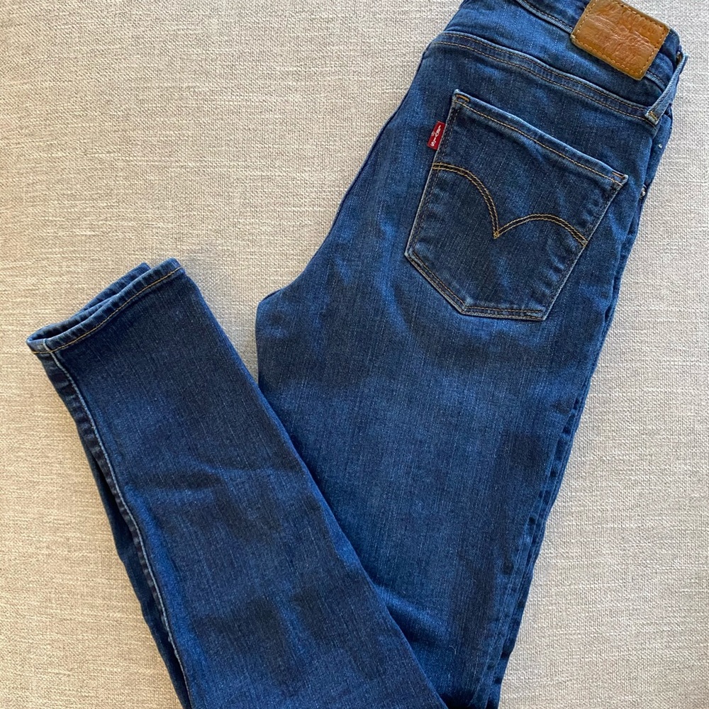 Levi’s 721 High Rise Skinny Jeans - Picture 5 of 6